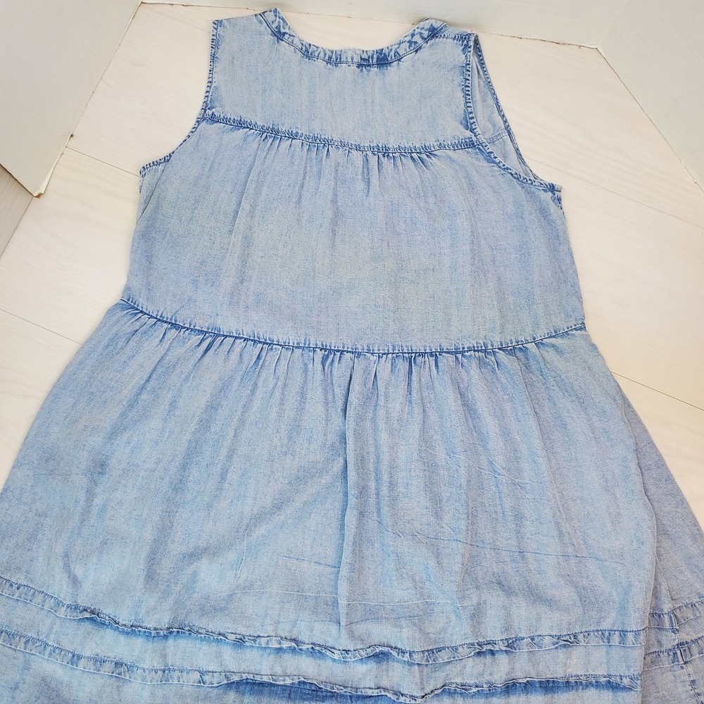 Jane + Delancey Women 1X Light Wash Lyocell Sleeveless Tiered Babydoll Tunic Top - Picture 9 of 9